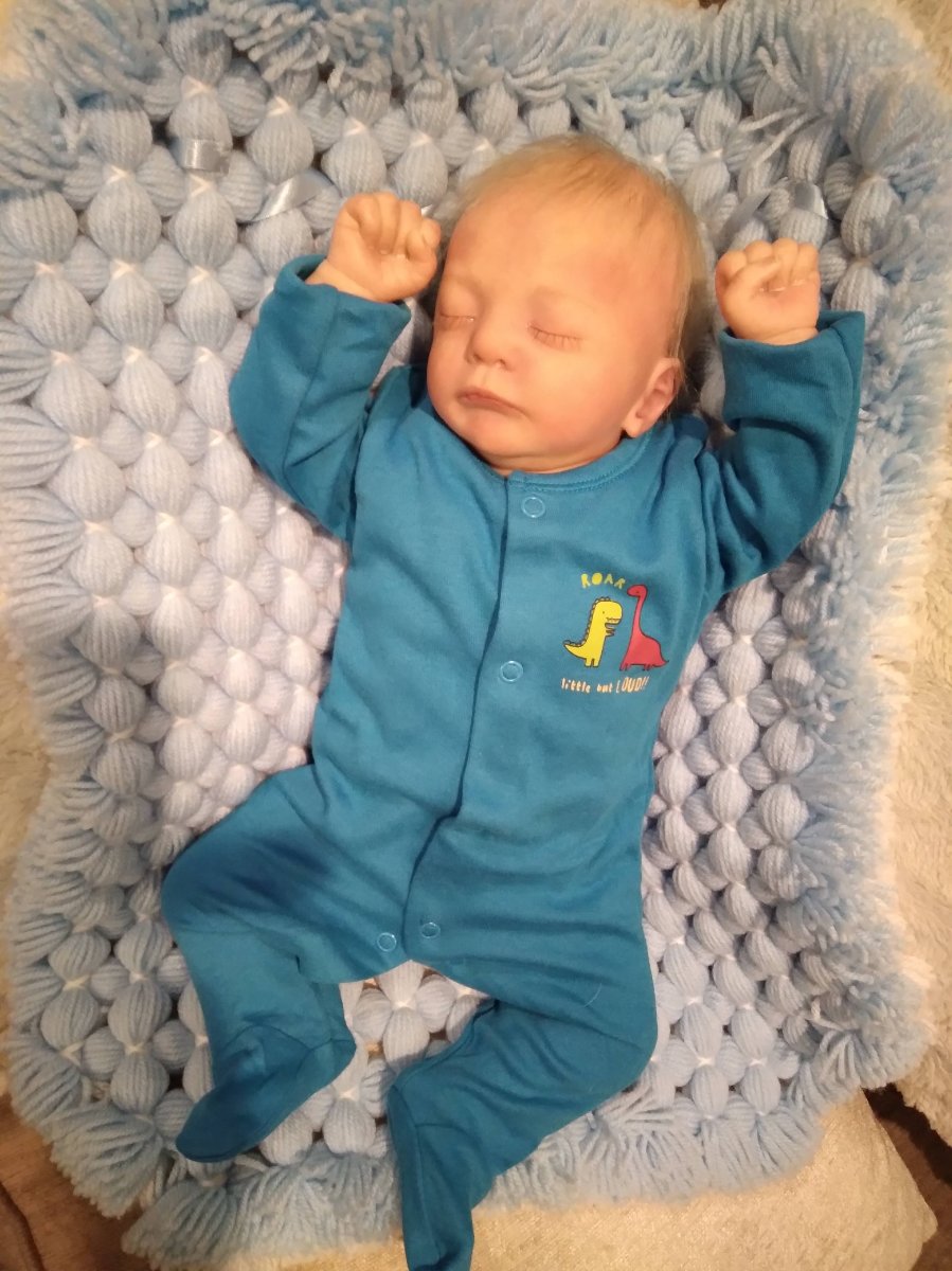 Handcrafted reborn doll - Kia by Gudrun Legler 